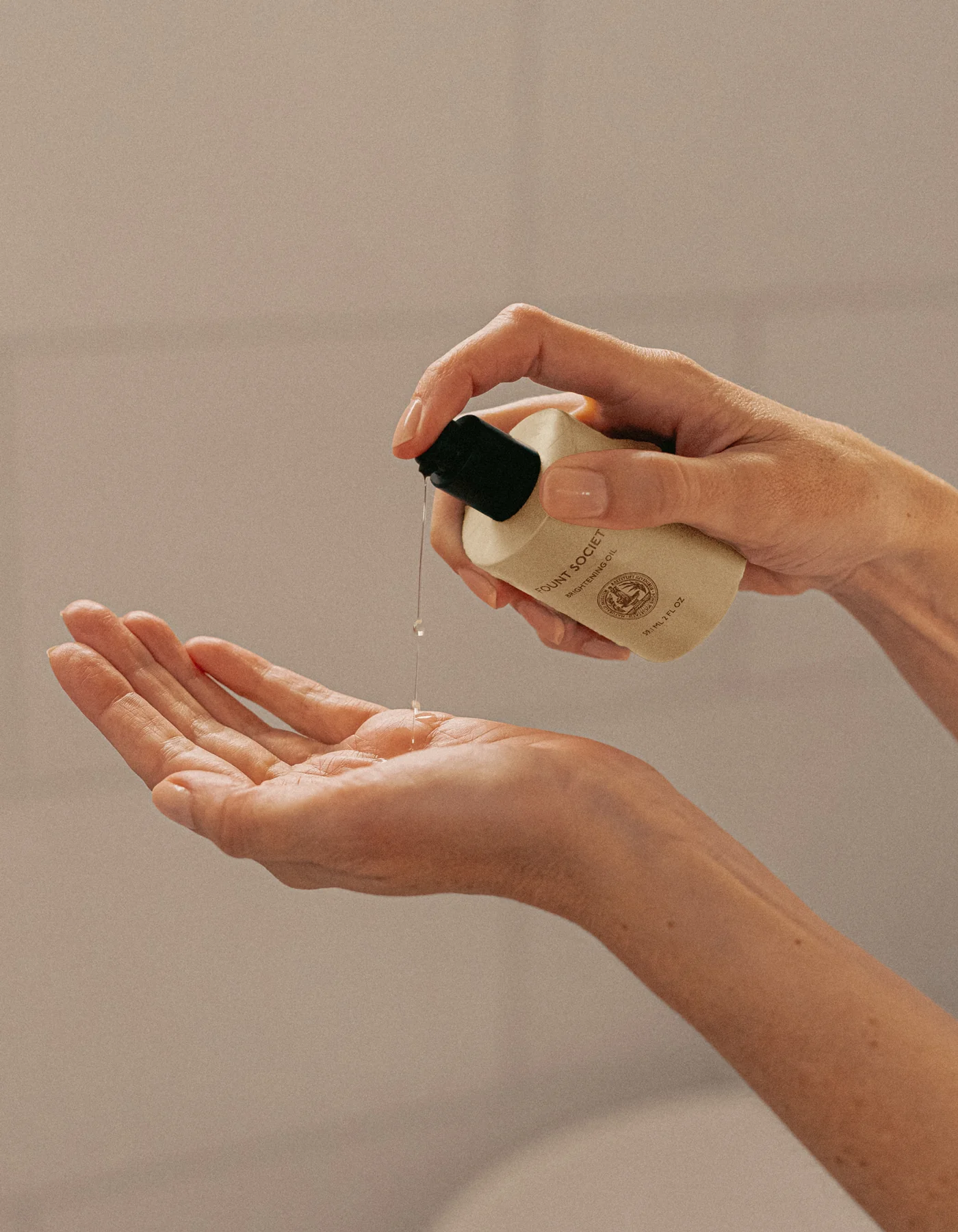 Brightening Vitamin C Oil - Image 3