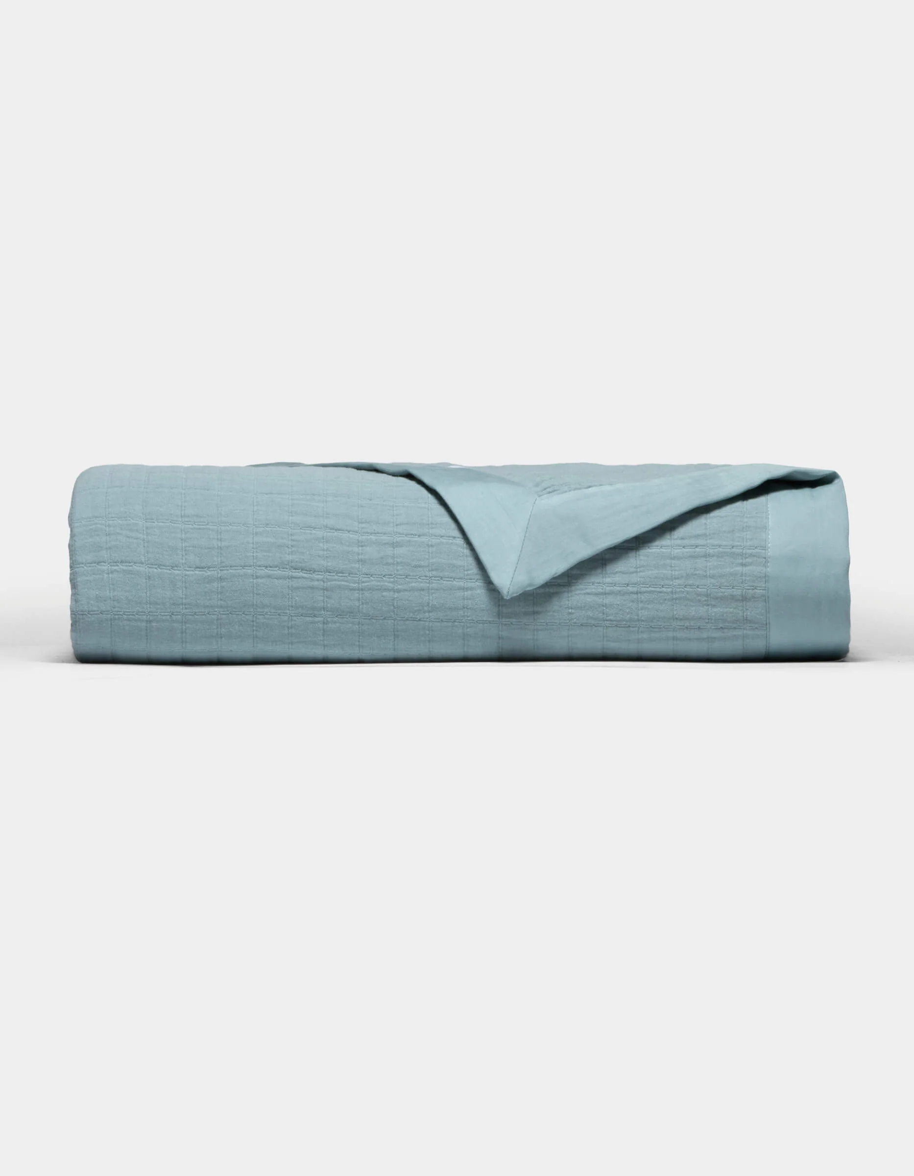 Waterfront Grid Matelasse Blanket - Image 19