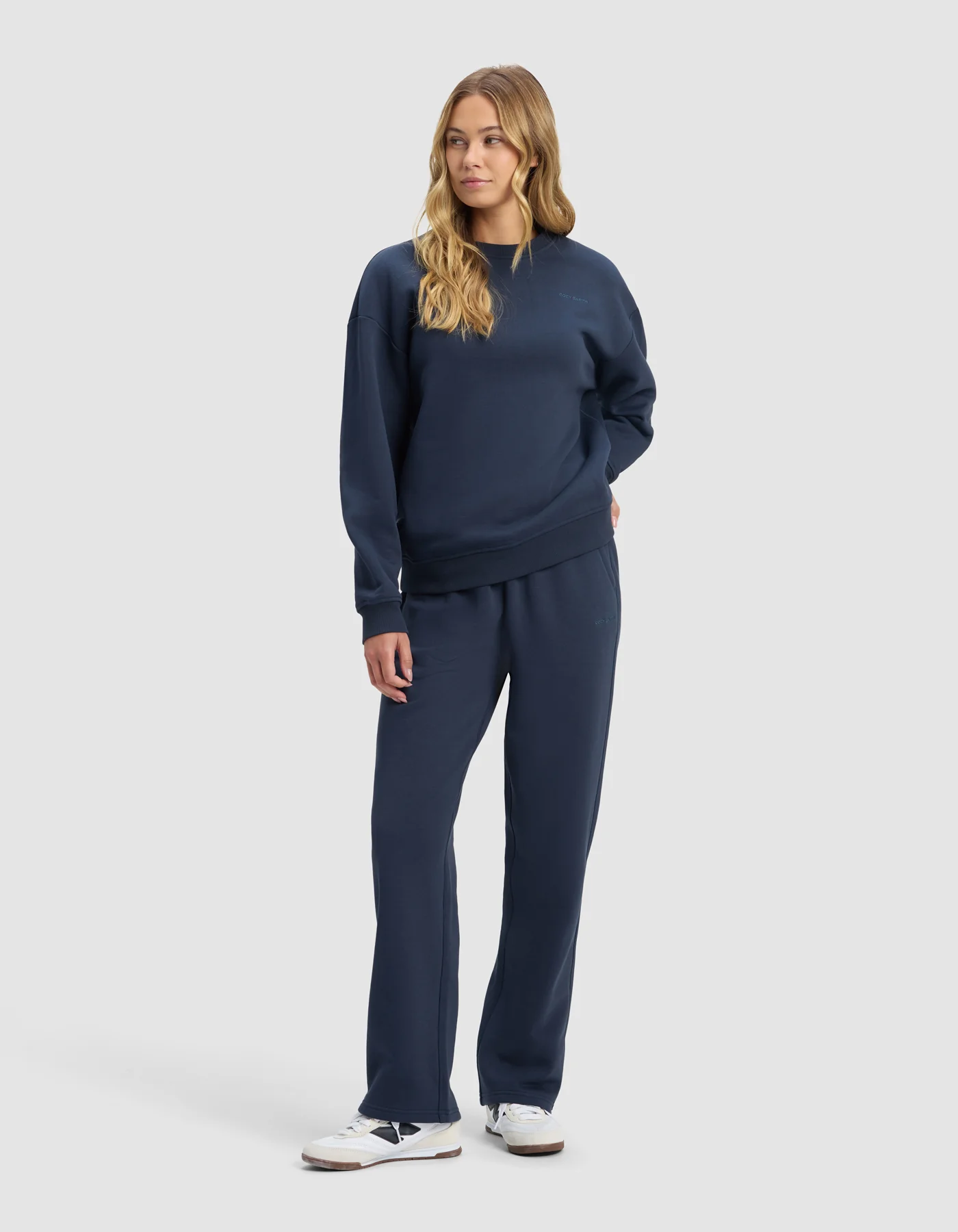 Women's Cityscape 2.0 Crewneck & Wide Leg Pant Set - Image 3